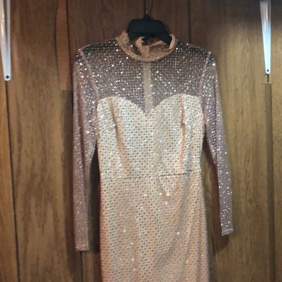 Prom dress - Picture 1 of 3